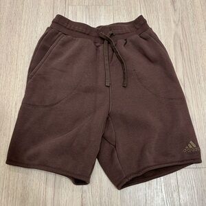 Adidas Men’s small brown shorts